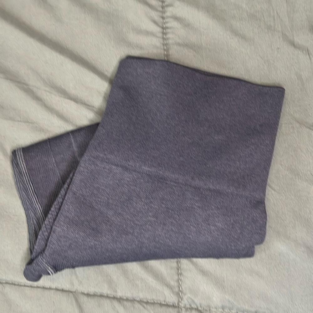 Lululemon In The Flow Ruched Seamless Crop Size 4 Inkwell